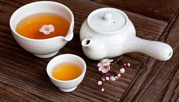 杜仲大蒜茶具有补肾强腰功效与作用
