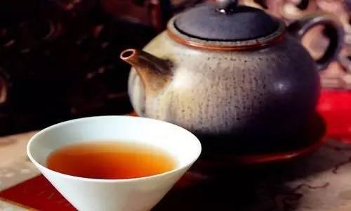 生地茶具有生津止渴、滋阴养血功效